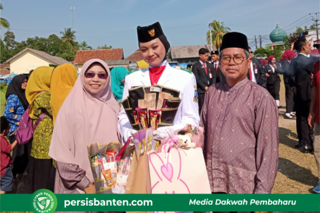 Alivia Rahma, Harumkan Nama Pesantren PERSIS 72 di Paskibra Kecamatan Padarincang
